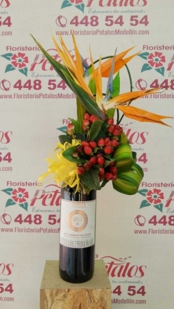 flor-floristeria-petalos-n052-felicidades-por-tan-hermoso-bebe-un-nuevo-ser-que-traera-maravillosos-momentos-llenara-sus-corazones-de-emociones-y-satisfaccion-los-mejores-deseo-flor-floristeria-petalos